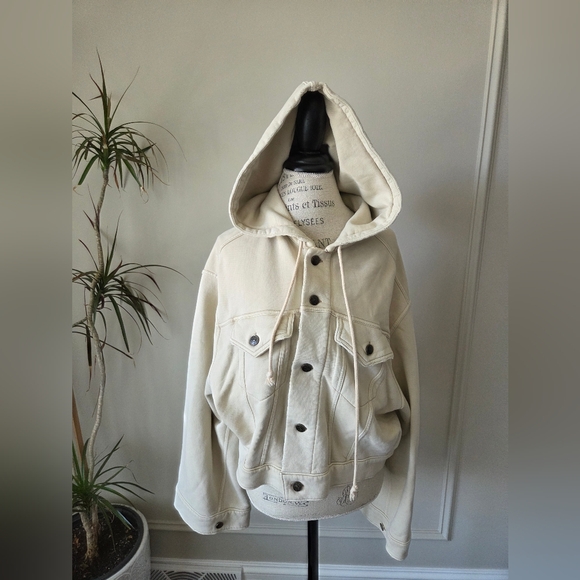 Free People Tops - Free People Dreamers Cropped Knit Jacket with Two Breast Pockets Sz.M